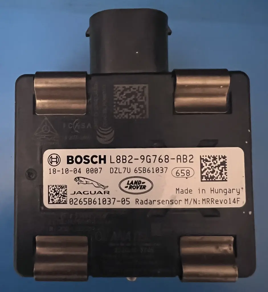 L8B2-9G768-AB2 (LR129340) -  Defender L663